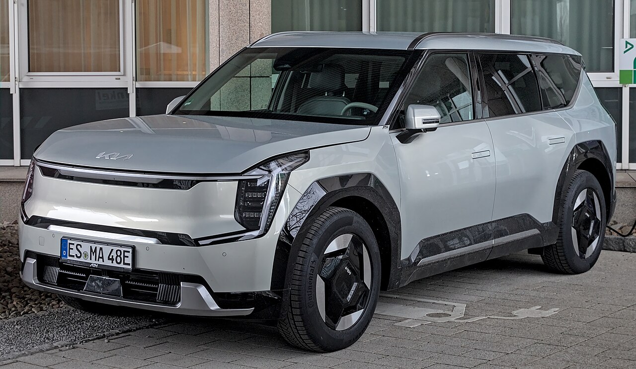 기아 주가 제품 믹스의 상징인 EV9 전기 SUV